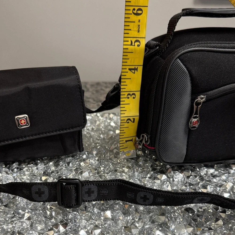 SwissGear Black and Gray camera bag crossbody Messenger Bag Set EUC